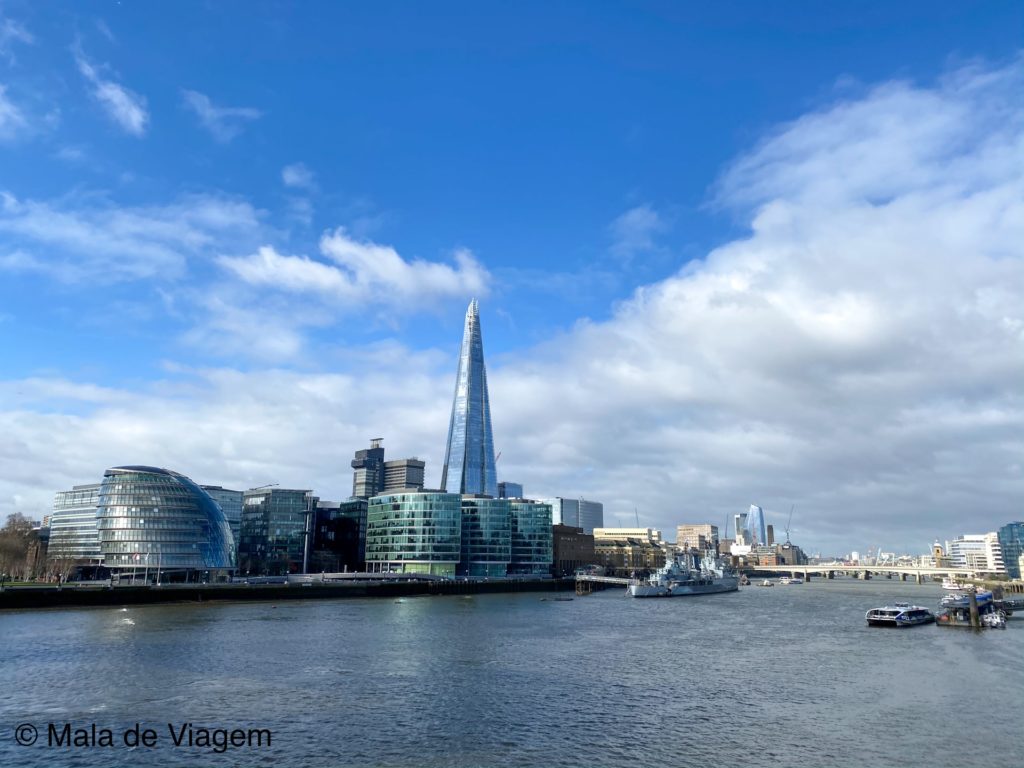 O skyline de Londres transformado em jogo de xadrez