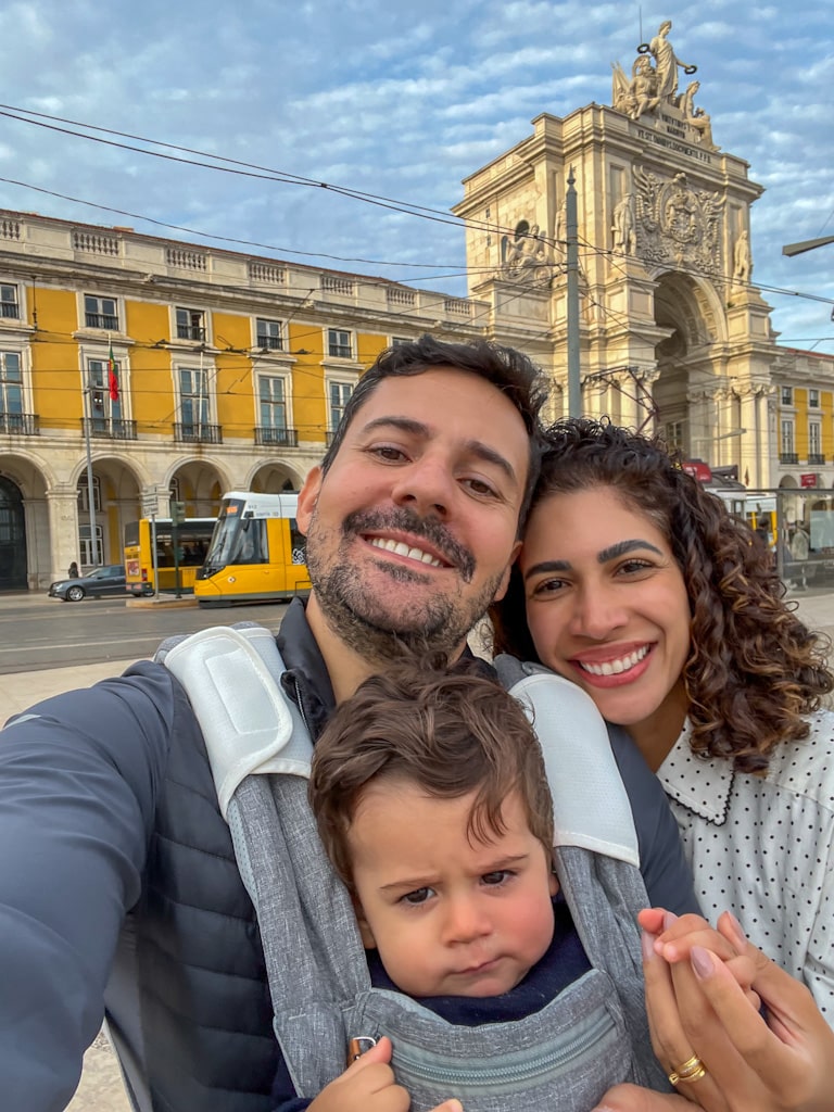 Praça do Comércio - Lisboa com bebês e crianças